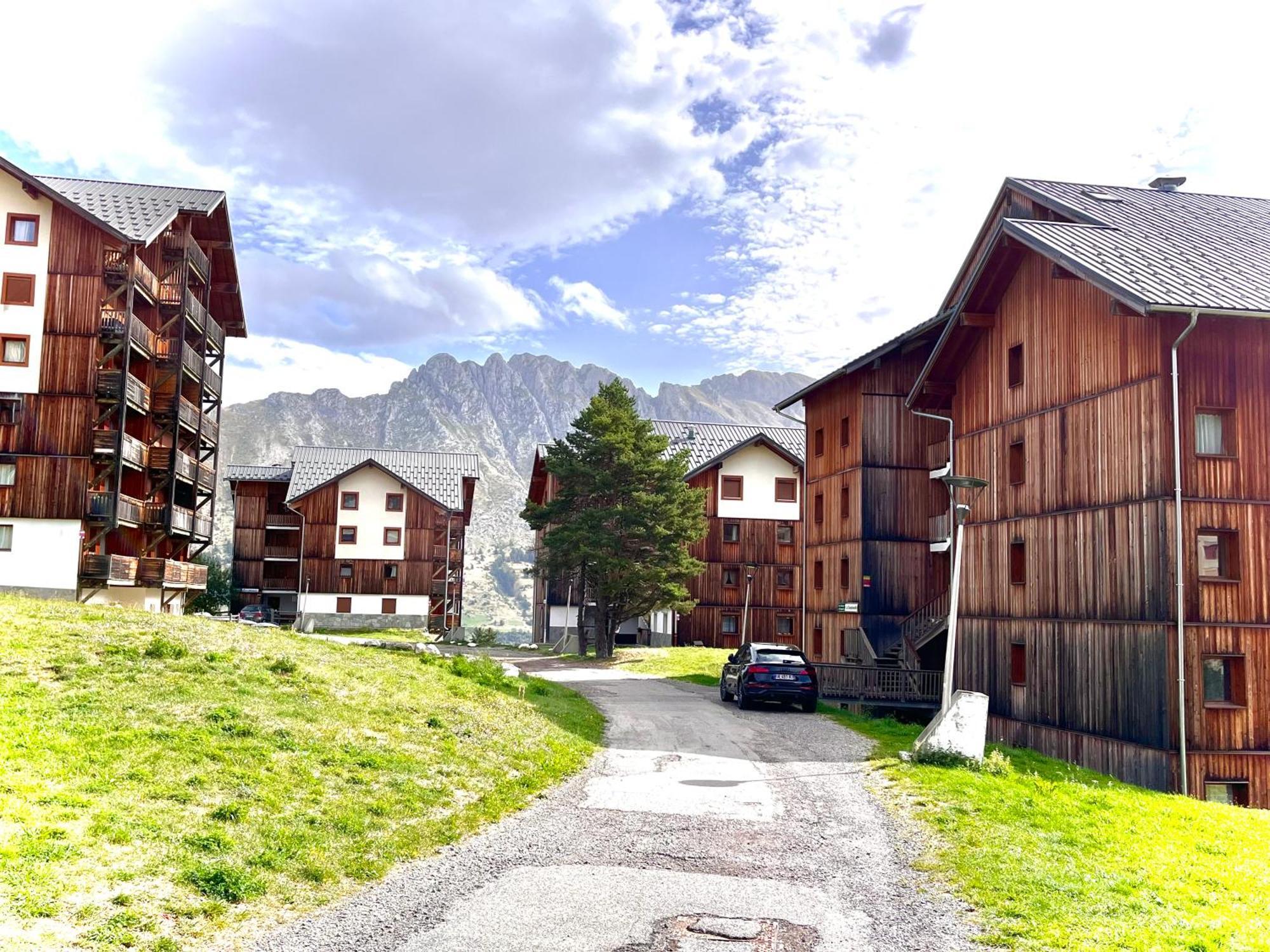 Appartement Chalets Du Super D Saint-Étienne-en-Dévoluy Esterno foto